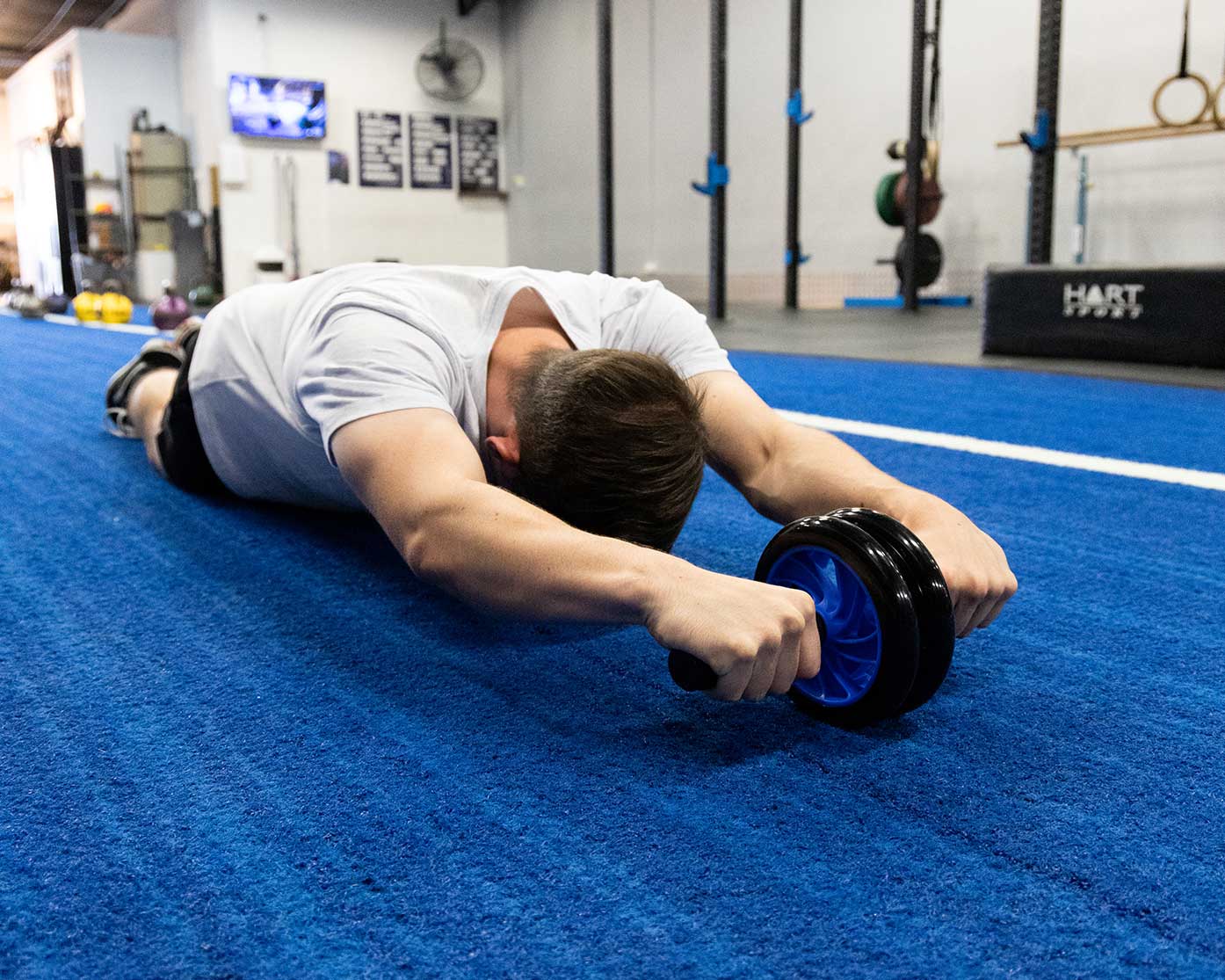 7 Benefits of Training with an Ab Roller